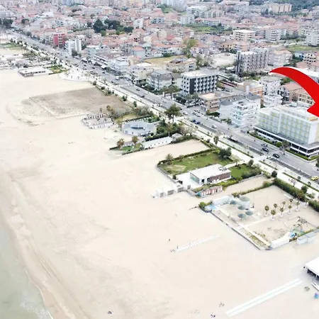 Adriatic Sunrise فندق مبيت وإفطار ألبا أدرياتيكا